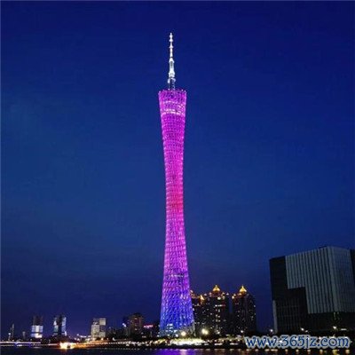 深圳时尚品味的洋妞服装选择 深圳时尚品味的洋妞服装选择